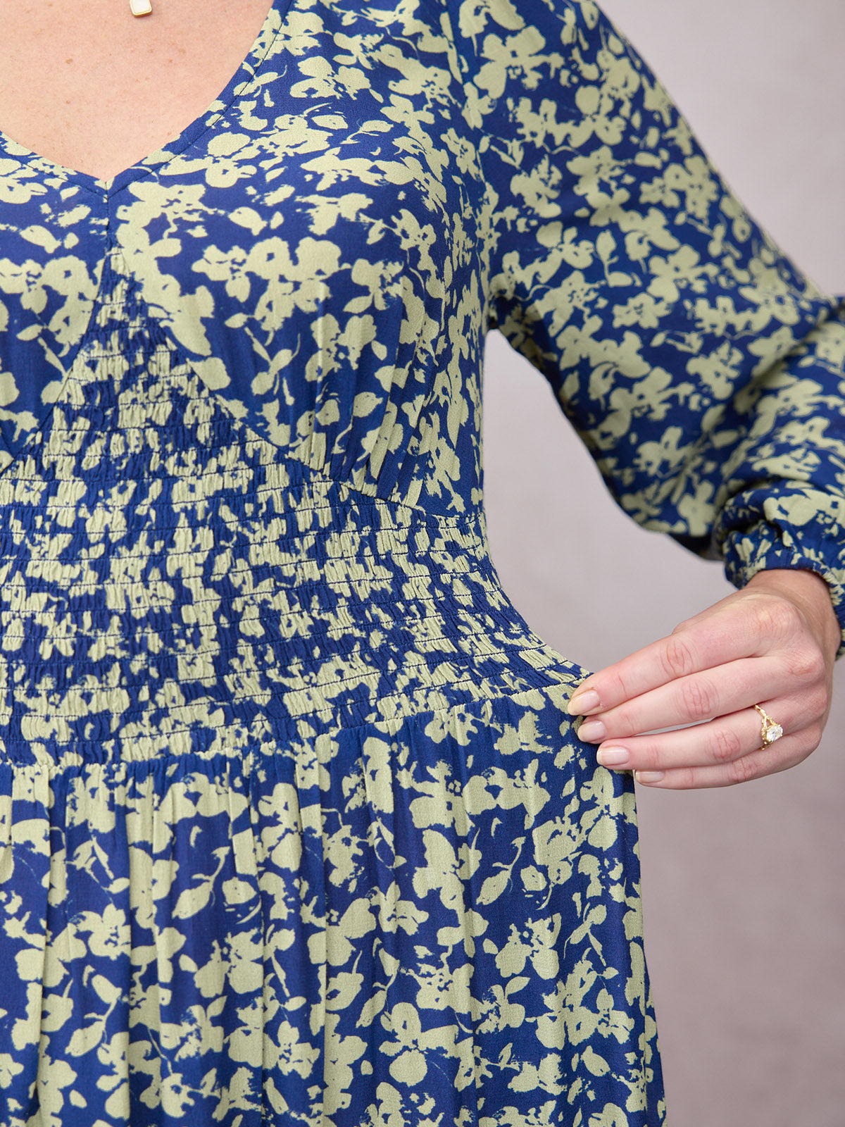 Abito Maddie a Manica Lunga - Stampa Foglia Blu Navy e Verde