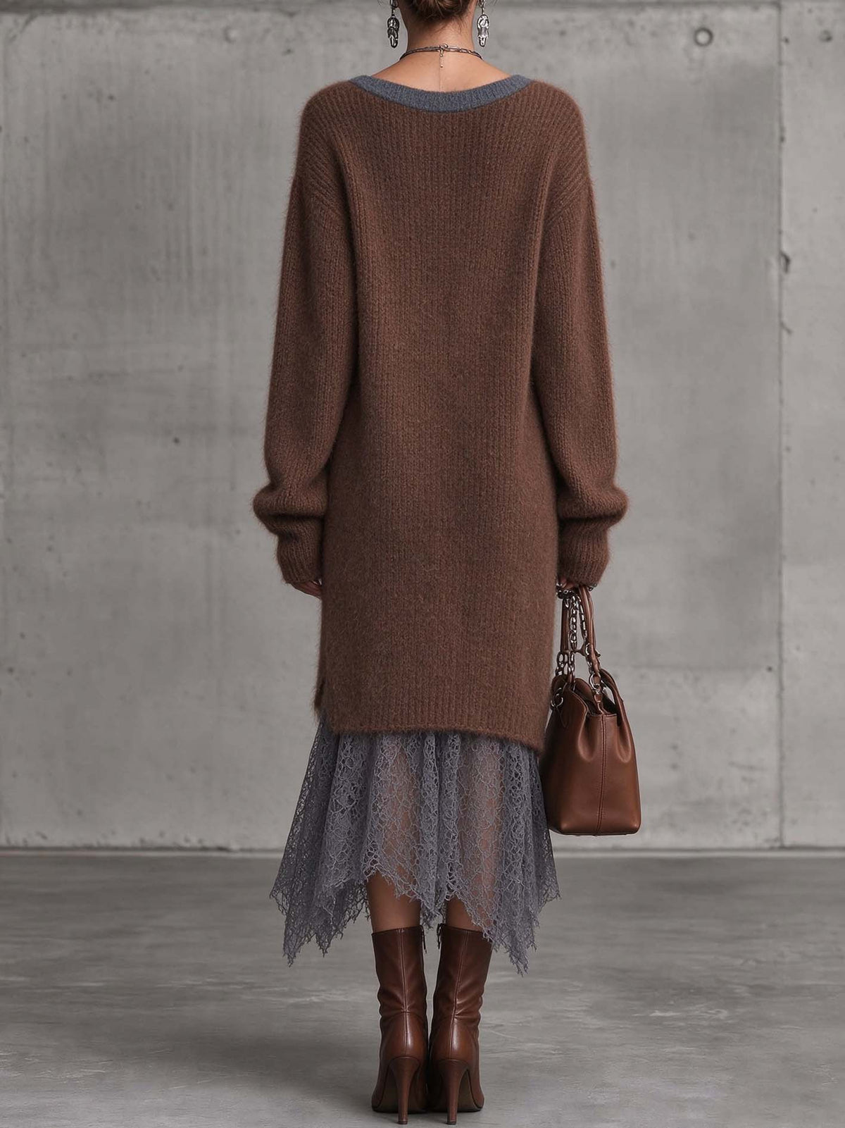 FIAMMA | Abito Midi in Maglia Mohair Marrone Cioccolato con Orlo in Pizzo