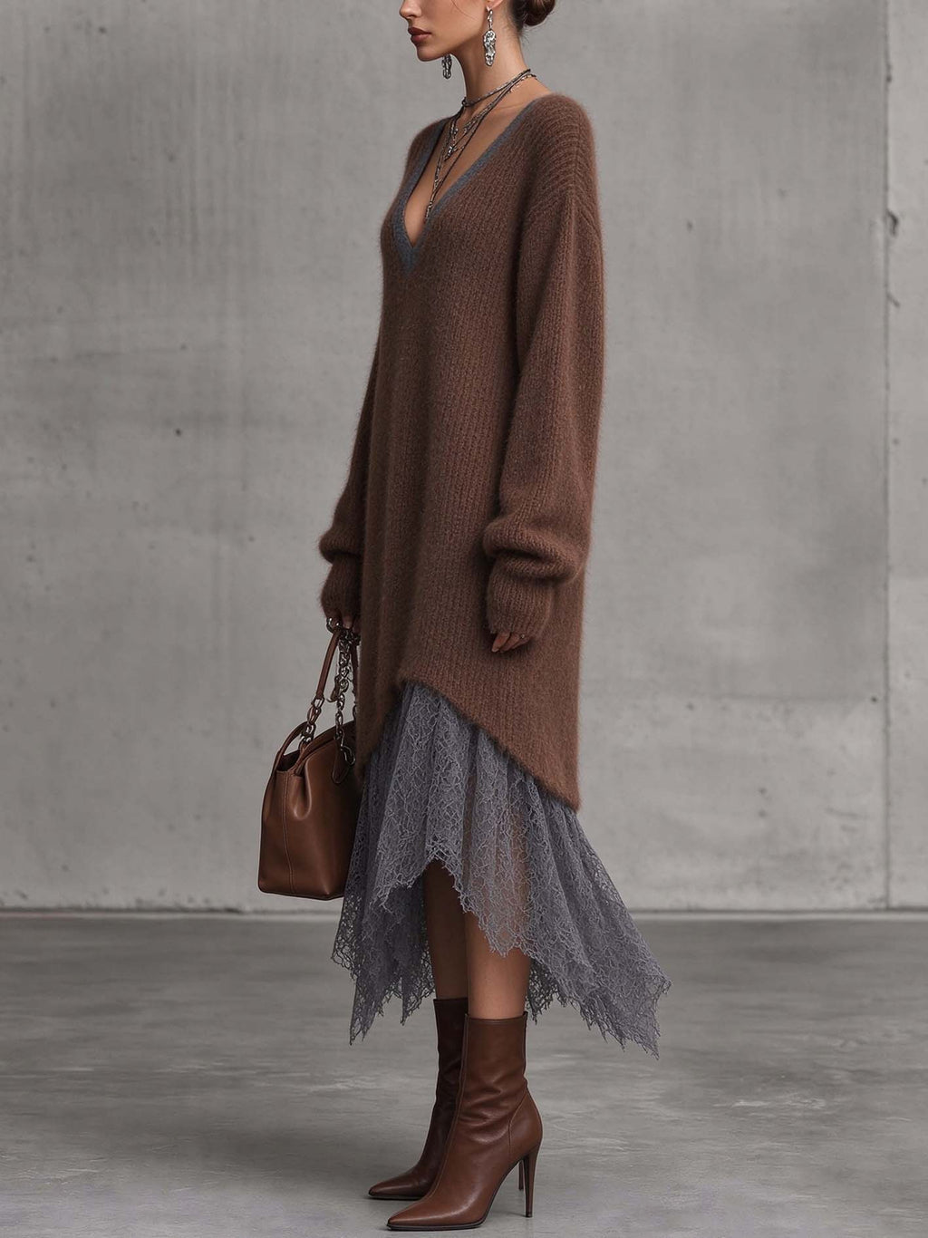 FIAMMA | Abito midi in maglia di mohair marrone cioccolato con orlo in pizzo