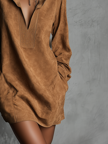 Silvanna | Abito Casual Lungo con Scollatura a V in Suede Embossed da Donna