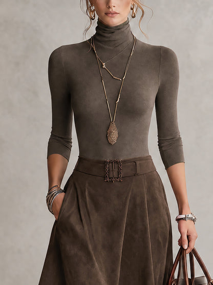 Francesca | Completo color taupe in maglia a collo alto e gonna asimmetrica effetto camoscio