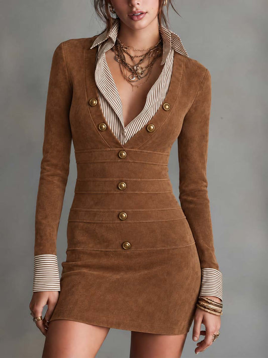 Leonora | Abito mini bodycon in finta pelle scamosciata marrone con colletto e polsini a righe