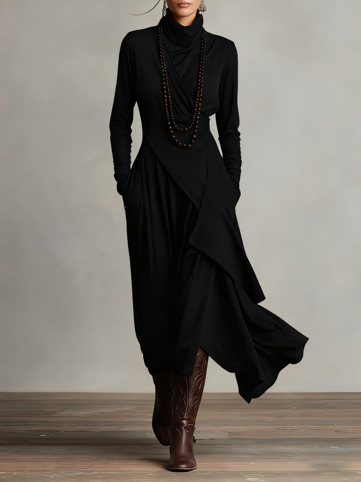 Mariangela | Vestito Maxi Plissettato Asimmetrico Viola con Collo Alto (Collana non inclusa)