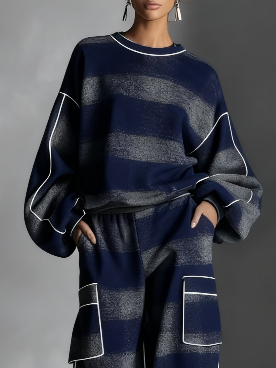 Paula | Felpa a righe blu e grigie con pantaloni casual in set di due pezzi
