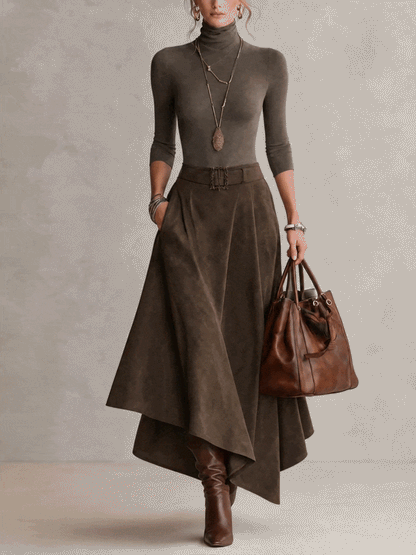 Francesca | Completo color taupe in maglia a collo alto e gonna asimmetrica effetto camoscio