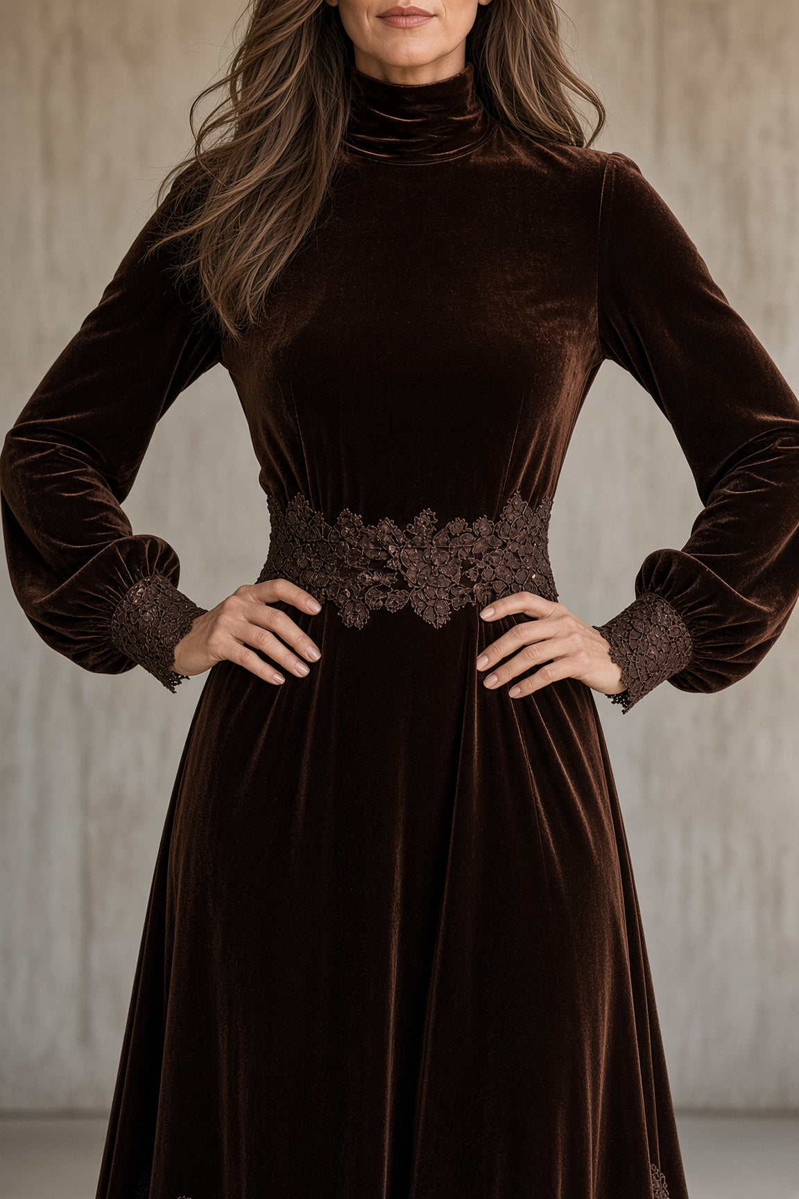 Monica | Abito Maxi in Velluto con Pizzo, Marrone
