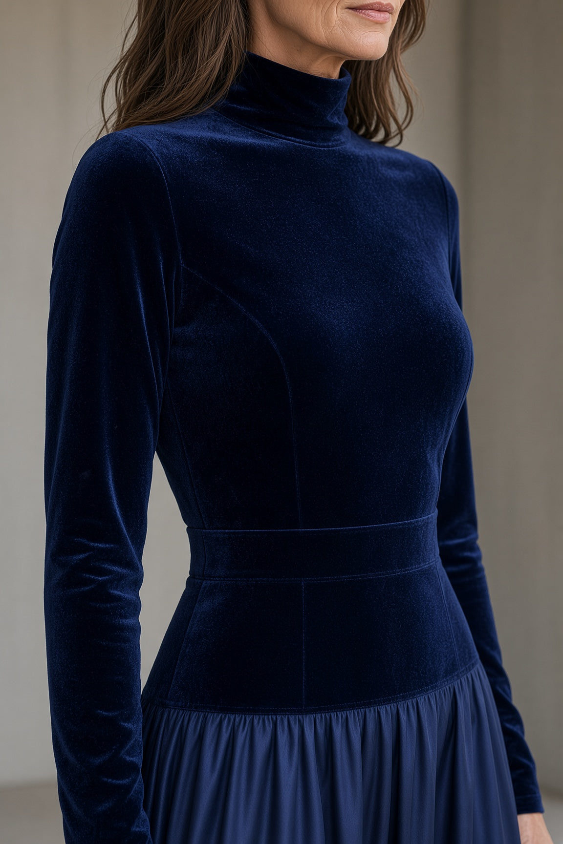 Violetta | Abito Maxi in Velluto con Collo Alto, Blu Navy