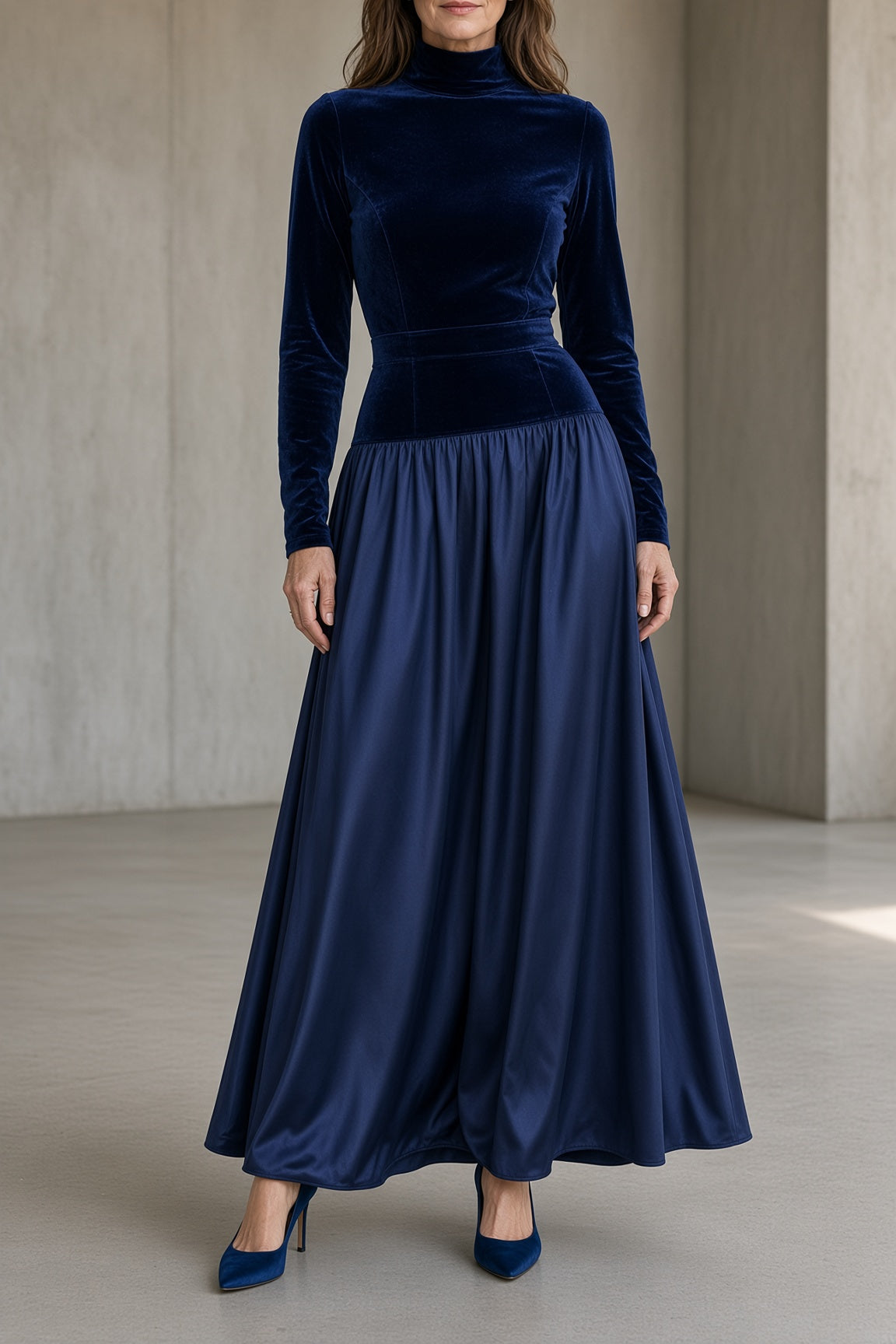 Violetta | Abito Maxi in Velluto con Collo Alto, Blu Navy